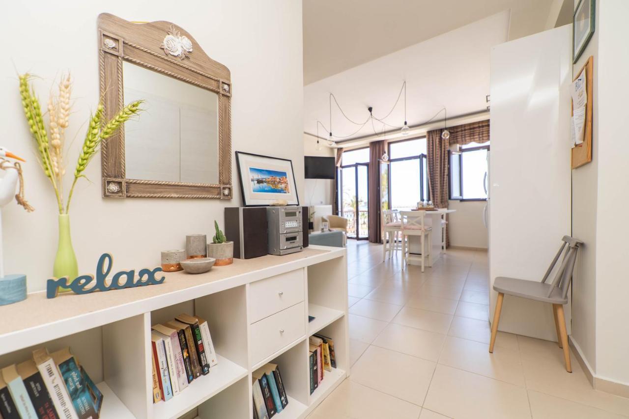 Blue Sea Relax Apartment 罗希姆诺 外观 照片