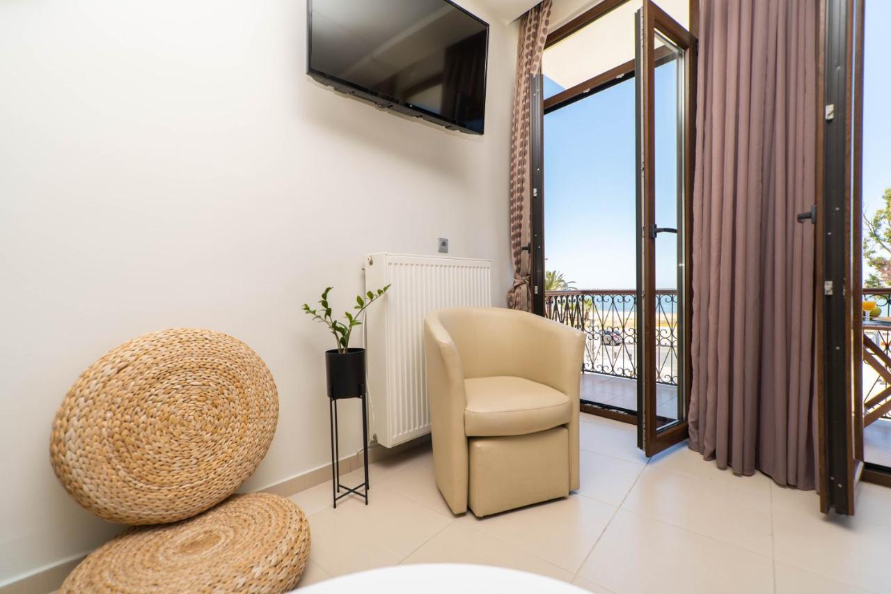 Blue Sea Relax Apartment 罗希姆诺 外观 照片